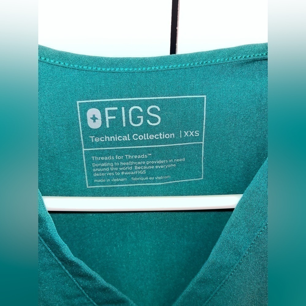 Limited Edition Figs Womens Hunter Green Casma Scrub Top XXS - Picture 3 of 4